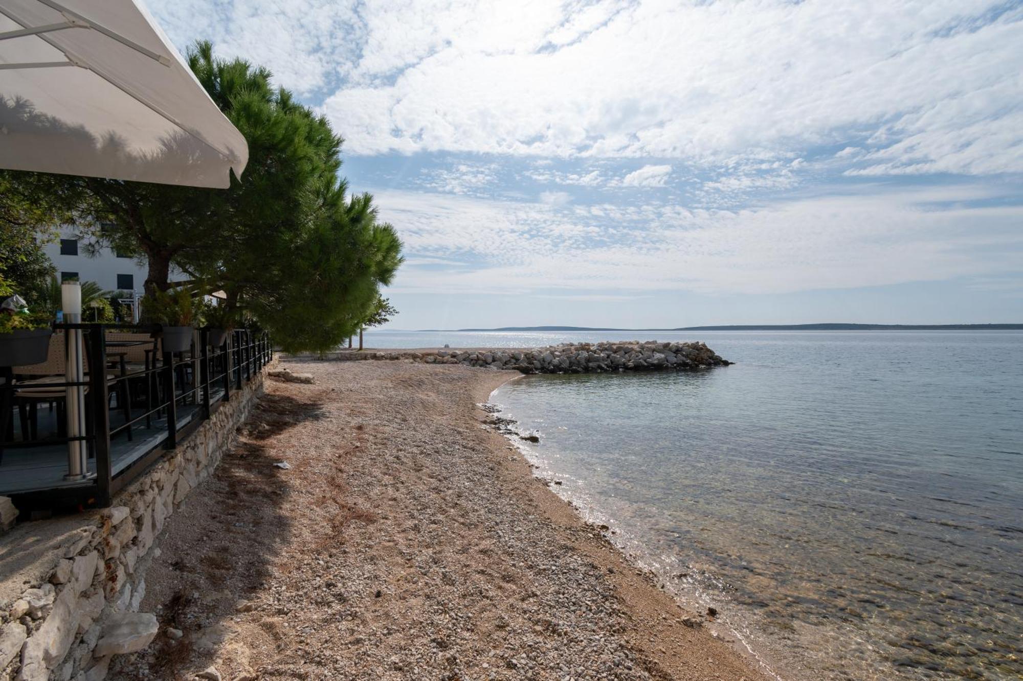 Apartments And Rooms By The Sea Mandre, Pag - 3557 Kolan Exterior foto